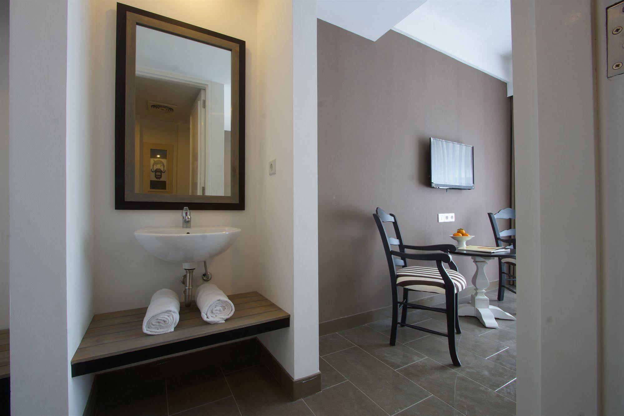 7 Bidadari Boutique Hotel Seminyak Kültér fotó
